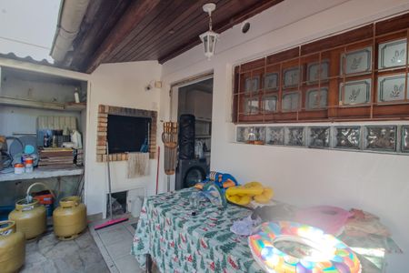 Casa à venda com 238m², 4 quartos e 2 vagasChurrasqueira