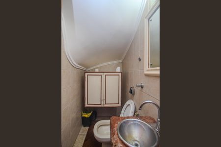 Casa à venda com 238m², 4 quartos e 2 vagasBanheiro