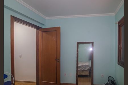 Casa à venda com 238m², 4 quartos e 2 vagasQuarto