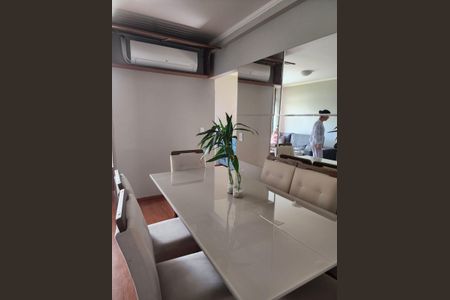 Apartamento à venda com 78m², 2 quartos e 2 vagasSala