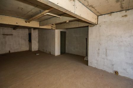 Casa à venda com 200m², 3 quartos e 2 vagasPorão