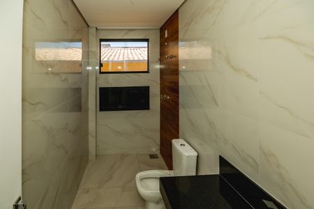 Casa à venda com 200m², 3 quartos e 2 vagasBanheiro da Suíte