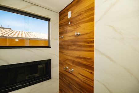 Casa à venda com 200m², 3 quartos e 2 vagasBanheiro da Suíte