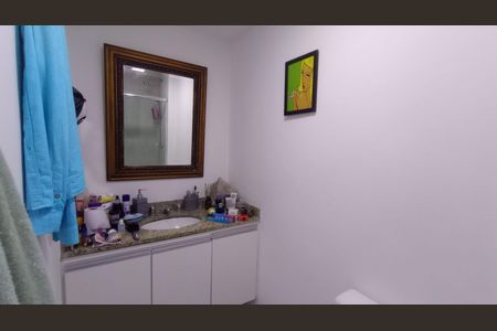 Apartamento à venda com 70m², 2 quartos e 2 vagasBanheiro da Suíte