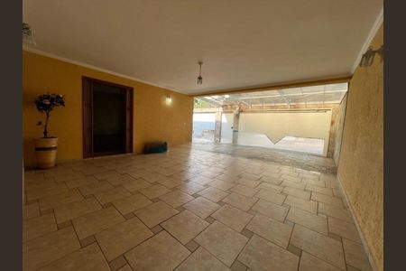 Casa à venda com 250m², 3 quartos e 4 vagas Casa à venda com 250m², 3 quartos e 4 vagasFoto 06