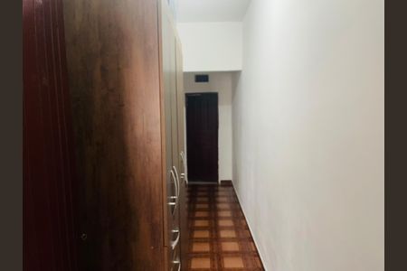 Casa à venda com 75m², 1 quarto e 2 vagasCorredor interno
