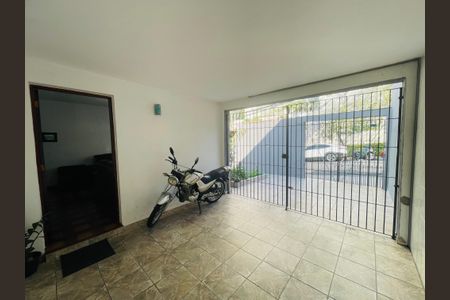 Casa à venda com 75m², 1 quarto e 2 vagasGaragem