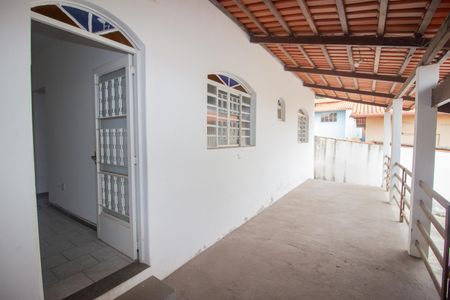 Casa para alugar com 90m², 2 quartos e 1 vagaVaranda