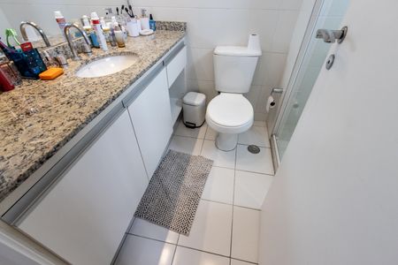 Apartamento à venda com 187m², 3 quartos e 3 vagasQuarto 3 - Banheiro da Suite