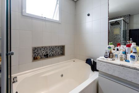 Apartamento à venda com 187m², 3 quartos e 3 vagasQuarto 4 - Banheiro da Suite