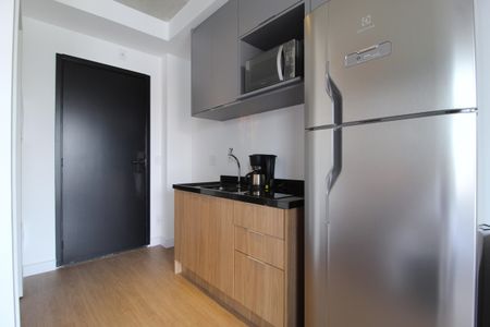 Cozinha de kitnet/studio à venda com 1 quarto, 24m² em Indianópolis, São Paulo