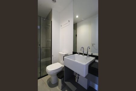 Banheiro de kitnet/studio à venda com 1 quarto, 24m² em Indianópolis, São Paulo