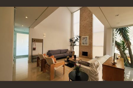 Casa de condomínio à venda com 264m², 5 quartos e 2 vagasSala
