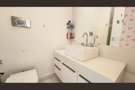 Casa de condomínio à venda com 264m², 5 quartos e 2 vagasBanheiro da Suíte 3