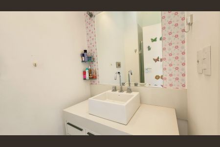 Casa de condomínio à venda com 264m², 5 quartos e 2 vagasBanheiro da Suíte 3