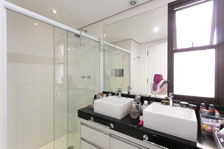 Apartamento para alugar com 156m², 3 quartos e 2 vagasBanheiro