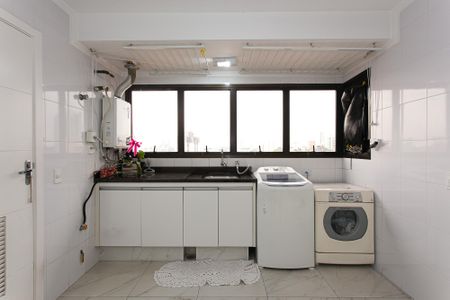 Apartamento para alugar com 156m², 3 quartos e 2 vagasÁrea de Serviço