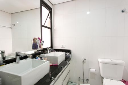 Apartamento para alugar com 156m², 3 quartos e 2 vagasBanheiro