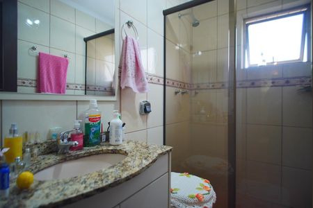 Apartamento à venda com 65m², 2 quartos e 2 vagasBanheiro da Suíte