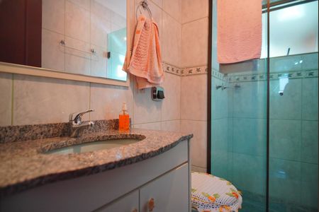 Apartamento à venda com 65m², 2 quartos e 2 vagasBanheiro Social