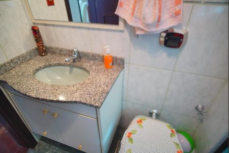 Apartamento à venda com 65m², 2 quartos e 2 vagasBanheiro Social