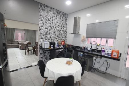 Casa para alugar com 140m², 3 quartos e 5 vagasCozinha