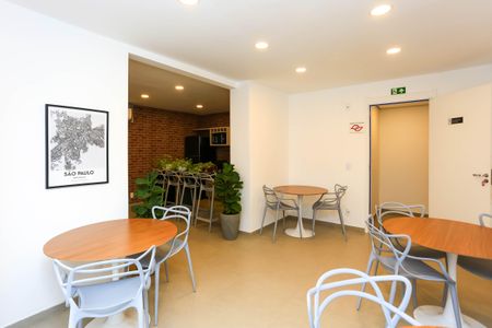 Studio para alugar com 26m², 1 quarto e sem vaga Studio para alugar com 26m², 1 quarto e sem vagaÁrea comum - Salão de festas