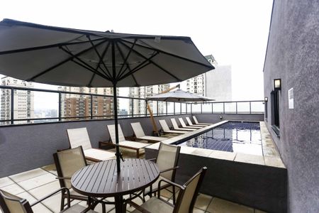 Studio para alugar com 26m², 1 quarto e sem vaga Studio para alugar com 26m², 1 quarto e sem vagaÁrea comum - Piscina