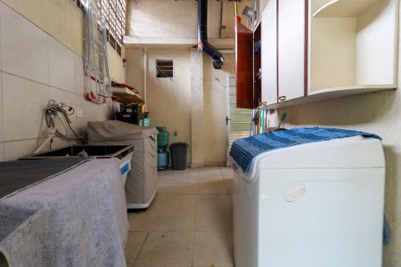 Casa à venda com 191m², 4 quartos e 4 vagas Casa à venda com 191m², 4 quartos e 4 vagasÁrea de Serviço