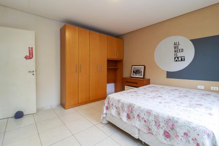 Casa à venda com 191m², 4 quartos e 4 vagas Casa à venda com 191m², 4 quartos e 4 vagasQuarto 4