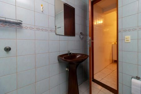 Casa à venda com 191m², 4 quartos e 4 vagas Casa à venda com 191m², 4 quartos e 4 vagasEdícula