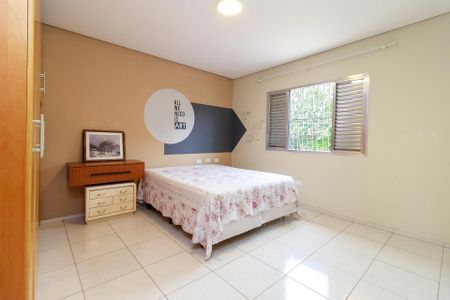 Casa à venda com 191m², 4 quartos e 4 vagas Casa à venda com 191m², 4 quartos e 4 vagasQuarto 4