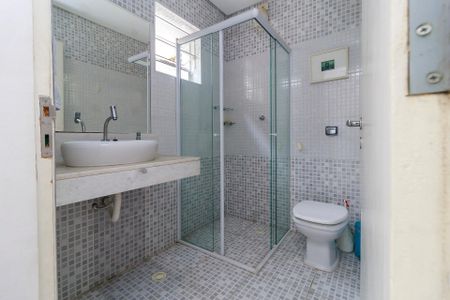 Casa à venda com 191m², 4 quartos e 4 vagas Casa à venda com 191m², 4 quartos e 4 vagasBanheiro 3