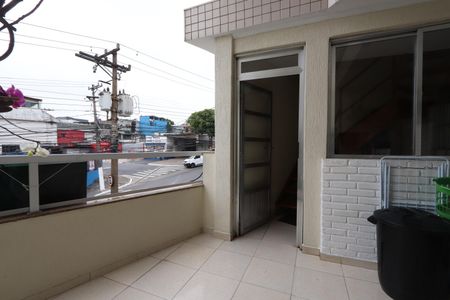 Varanda de casa para alugar com 4 quartos, 250m² em Vila Bancaria, São Paulo