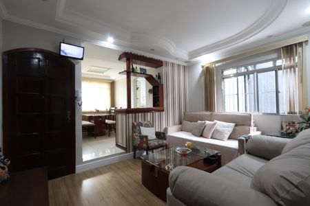 Casa para alugar com 250m², 4 quartos e 1 vagaSala