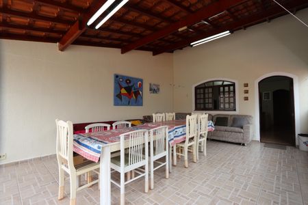 Casa para alugar com 250m², 4 quartos e 1 vagaEspaço Gourmet