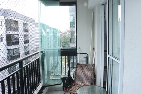 Varanda da Sala de apartamento para alugar com 2 quartos, 57m² em Jardim Recanto Suave, Cotia