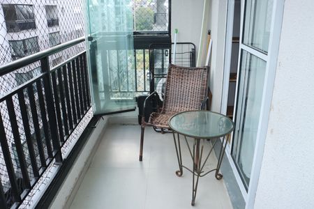 Varanda da Sala de apartamento para alugar com 2 quartos, 57m² em Jardim Recanto Suave, Cotia