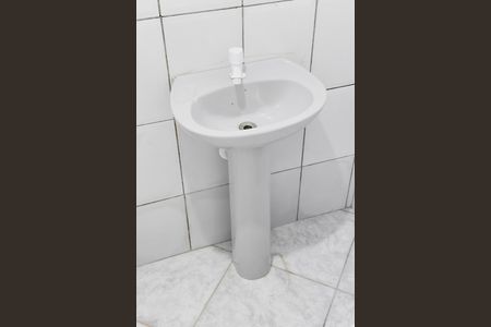 Banheiro de casa para alugar com 1 quarto, 40m² em Jardim da Granja, São José dos Campos