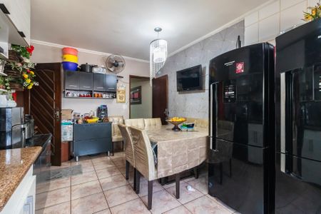Casa para alugar com 180m², 3 quartos e 2 vagasCozinha