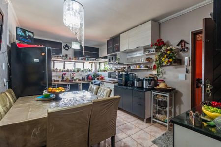 Casa para alugar com 180m², 3 quartos e 2 vagasCozinha