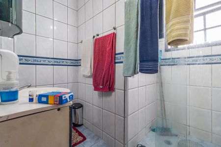 Casa para alugar com 180m², 3 quartos e 2 vagasBanheiro Social