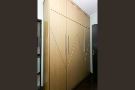 Casa à venda com 303m², 3 quartos e 4 vagas Casa à venda com 303m², 3 quartos e 4 vagasSuíte 2