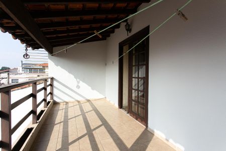 Casa à venda com 303m², 3 quartos e 4 vagas Casa à venda com 303m², 3 quartos e 4 vagasÁrea comum