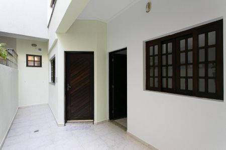 Casa à venda com 303m², 3 quartos e 4 vagas Casa à venda com 303m², 3 quartos e 4 vagasQuintal