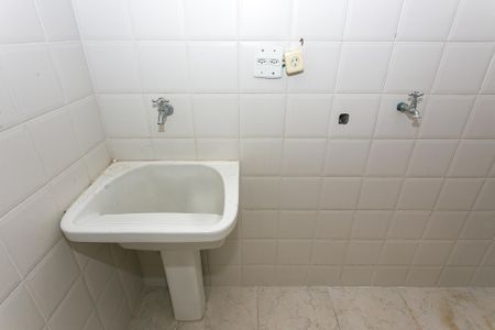 Casa à venda com 303m², 3 quartos e 4 vagas Casa à venda com 303m², 3 quartos e 4 vagasÁrea de Serviço