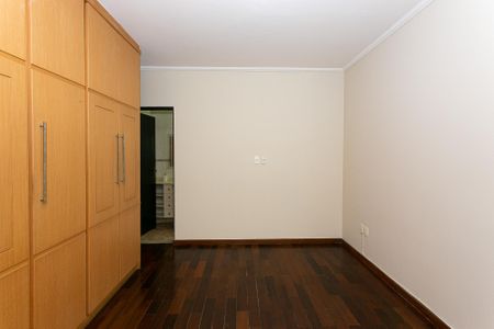 Casa à venda com 303m², 3 quartos e 4 vagas Casa à venda com 303m², 3 quartos e 4 vagasSuíte 3