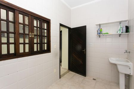 Casa à venda com 303m², 3 quartos e 4 vagas Casa à venda com 303m², 3 quartos e 4 vagasÁrea de Serviço