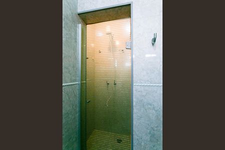 Casa à venda com 303m², 3 quartos e 4 vagas Casa à venda com 303m², 3 quartos e 4 vagasBanheiro da Suíte 2