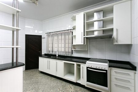 Casa à venda com 303m², 3 quartos e 4 vagas Casa à venda com 303m², 3 quartos e 4 vagasCozinha